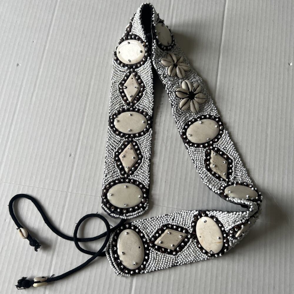 Natural Stones Shell Belt M/L 2.5"wide